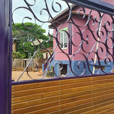 Esquina Brotense Hospedagem De Charme Com Hidromassagem Brotas Exterior photo